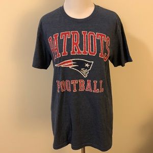 NWOT Patriots women’s football T-shirt
